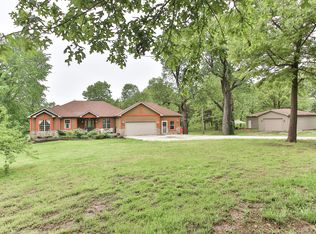 1030 E 425th Rd, Bolivar, MO 65613