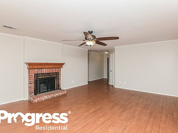 3rd image of 5100 Royal Burgess Dr