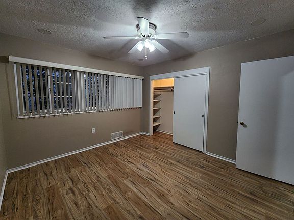 4th image of 720 Montclaire Dr NE