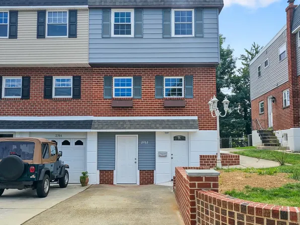 2762 Clayton St, Philadelphia, PA 19152