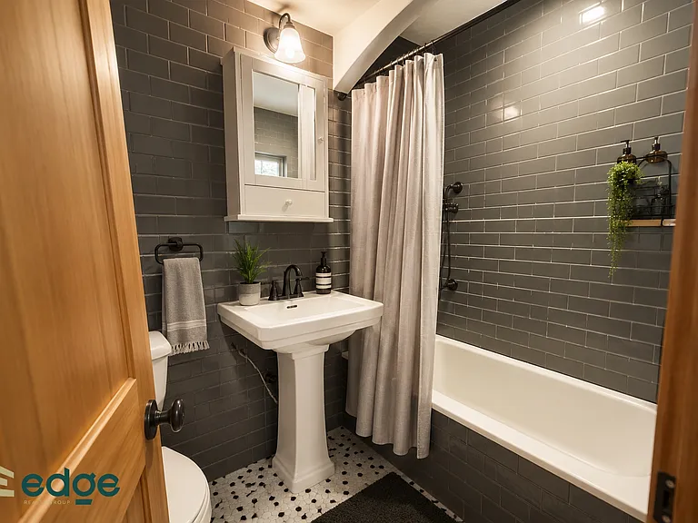 252 Grand St #2B — Photo 9