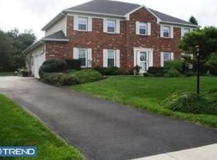 358 Gosling Dr, North Wales, PA 19454
