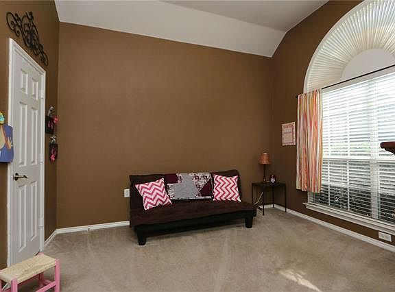 5th image of 8637 Shadow Trace Dr