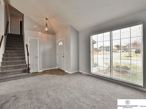 5th image of 6423 N 149th St