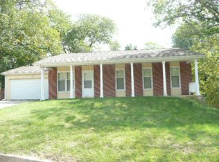 13 Highwood Ln, Belleville, IL 62223