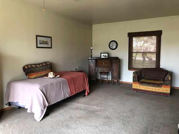5th image of 41400 N Lincoln Ave