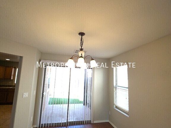 4th image of 2547 E Bart St