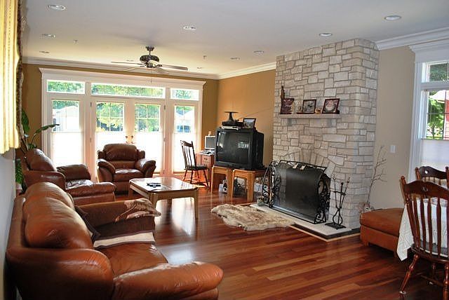2nd image of 1519 White St