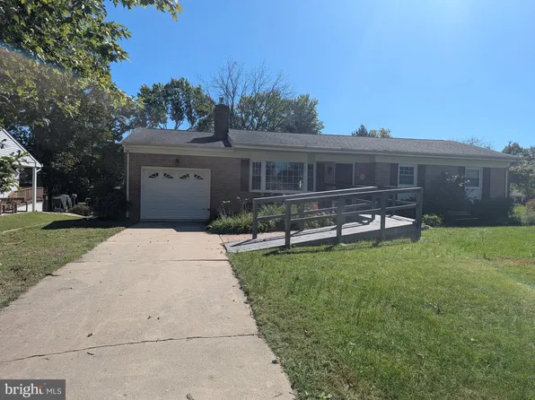 83 S Rogers St, Hamilton, VA 20158