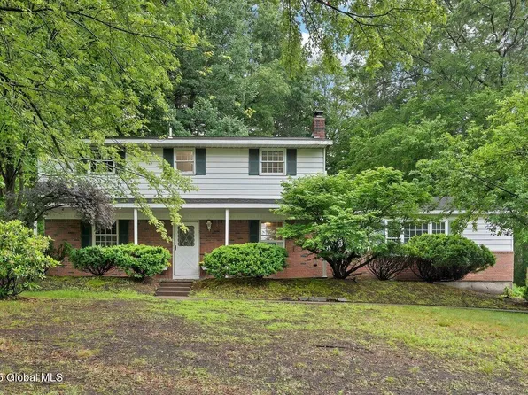 3 Whispering Hills Drive, Clifton Park, NY 12065