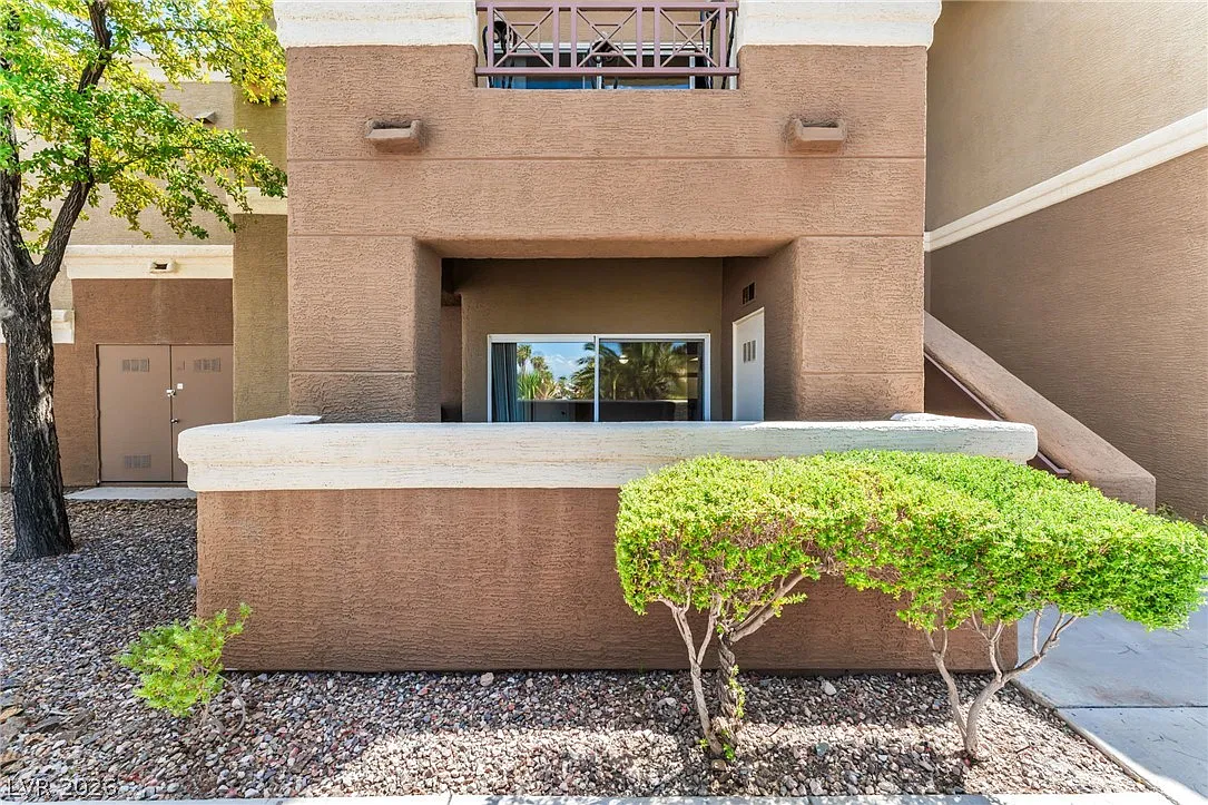 1 bed, 1.0 bath, 593 sqft, $1,100 — Photo 3