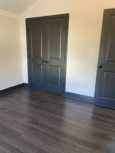 40 Grove St Photo 1