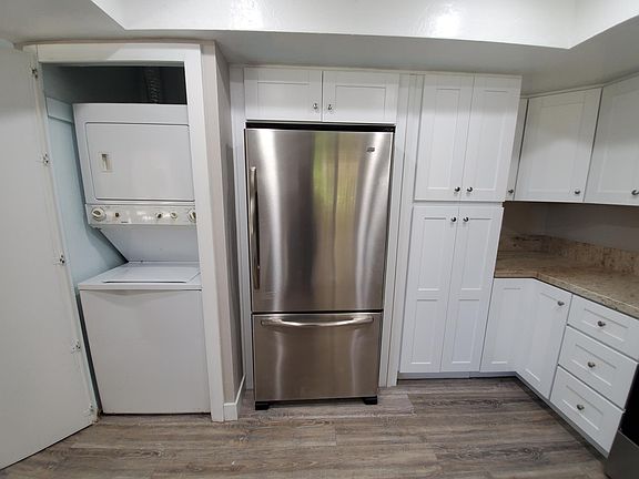 4th image of 2142 Grand Ave APT C
