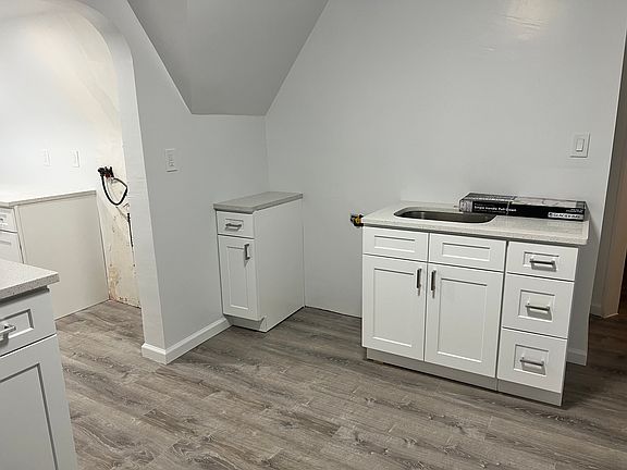 5th image of 204 Park Ave Floor 3