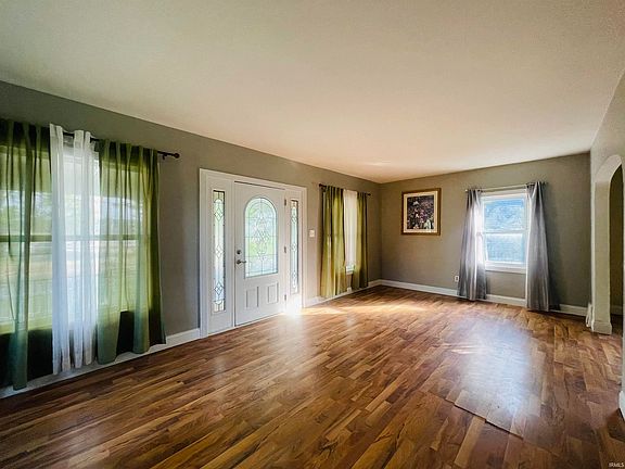 2nd image of 1024 E Beardsley Ave