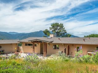 621 Country Club Dr, Carmel Valley, CA