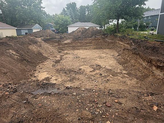 2nd image of 35 19th Ave N