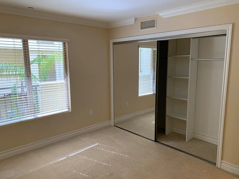 1417 S Westgate Ave #201 — Photo 5