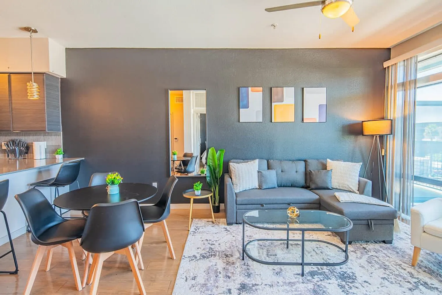 1 bed, 1.0 bath, 785 sqft, $3,211 — Photo 2