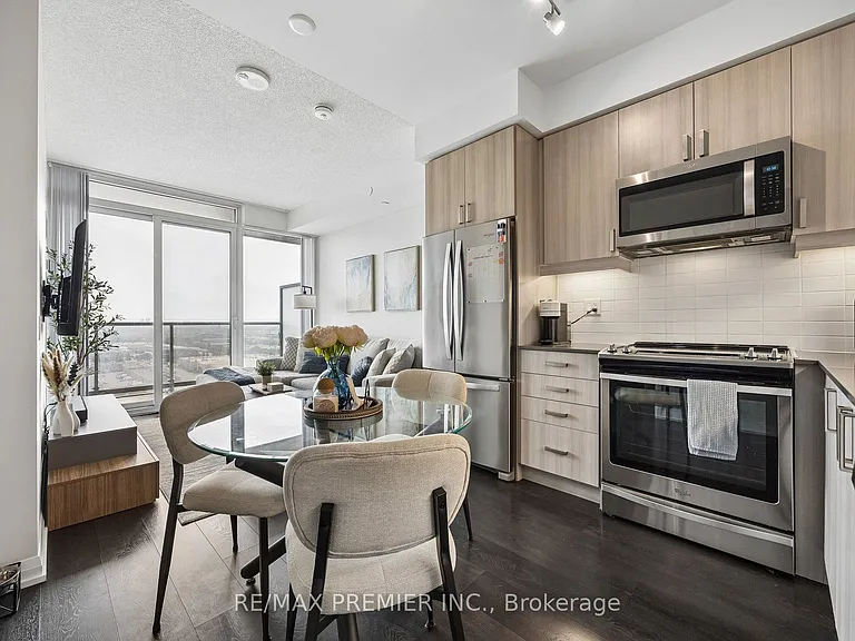 7895 Jane St #1717 — Photo 23