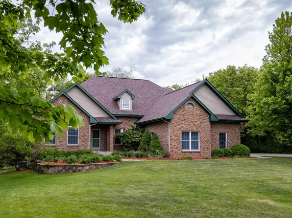 8403 N Ridge Trl, Milton, WI 53563