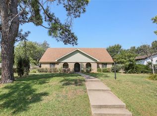 1602 Wagon Wheel Trl, Pantego, TX 76013