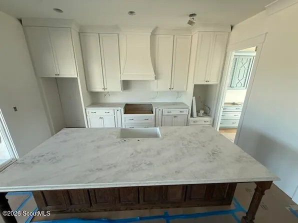 24 Orchard Rd, Saint Simons Island, GA 31522