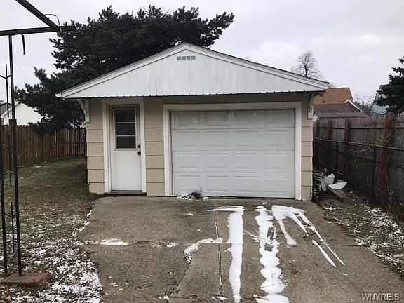 3rd image of 18 Ladner Ave