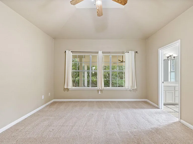 1301 S Quinlan Park Rd — Photo 15