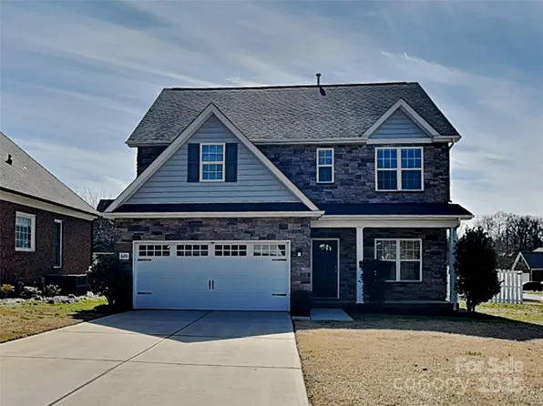 620 Weyburn Dr NW, Concord, NC 28027