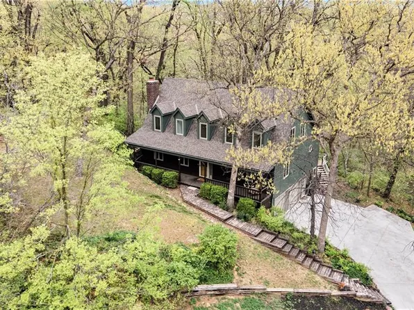 5217 NW Bluff Dr, Kansas City, MO 64152