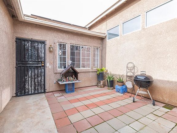 3rd image of 333 N Burgan Ave