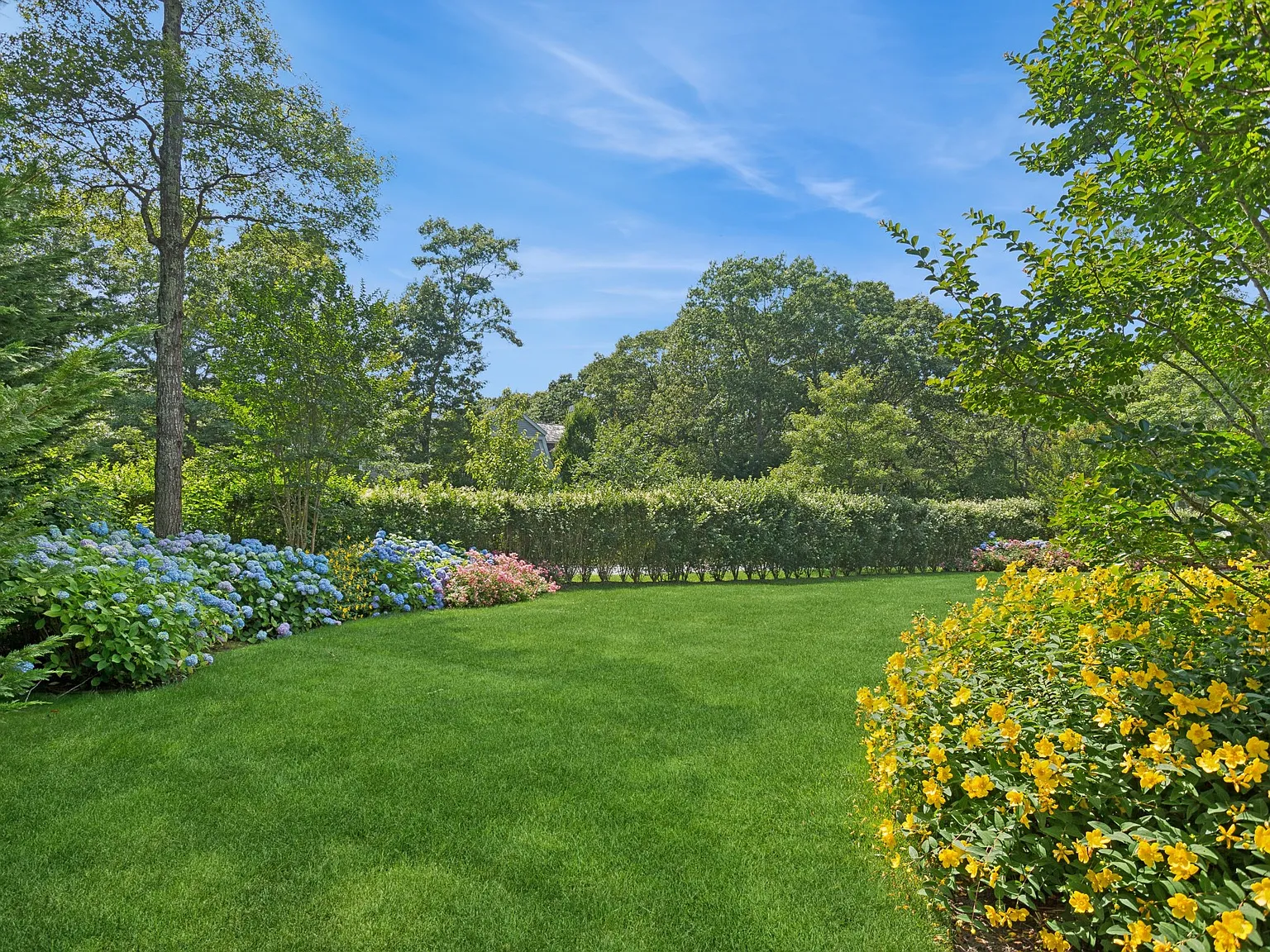 Luxury In Bridgehampton — Photo 3
