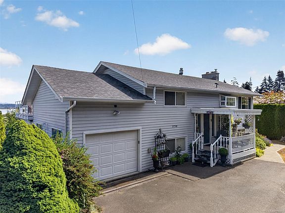 3rd image of 3798 Laurel Dr