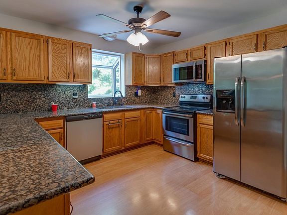 4th image of 44294 Plantation Ct