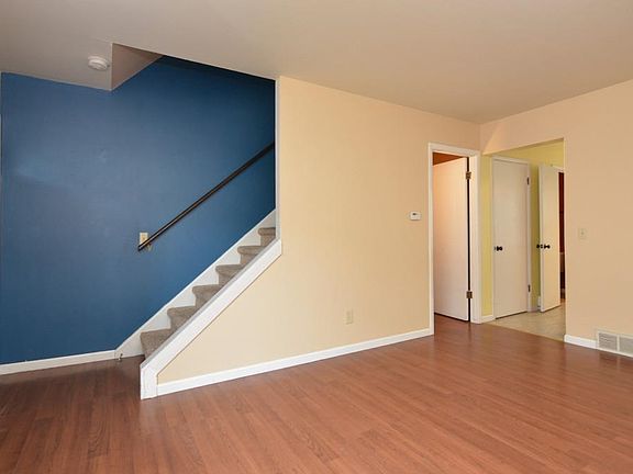 5th image of 65 N Lakewood Gdns