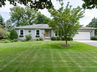 23339 Prairie View Ct, Mattawan, MI 49071