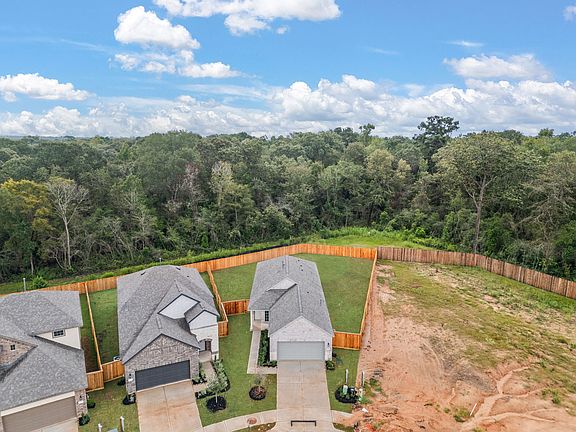 An additional view of your home, lot and neighborhood.