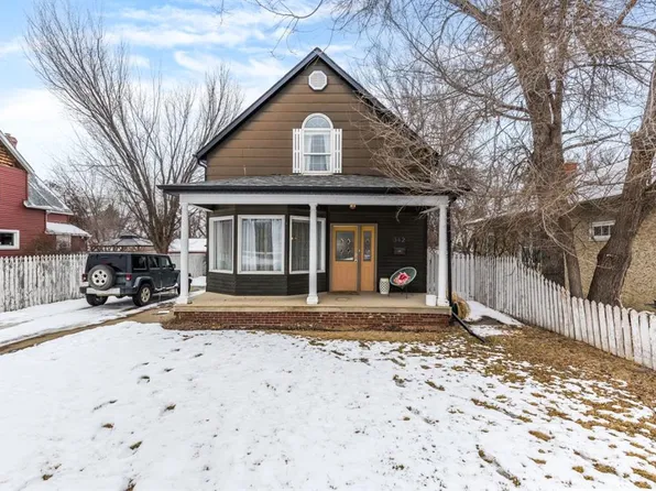 342 Cambridge St SE, Medicine Hat, AB T1A 0S8