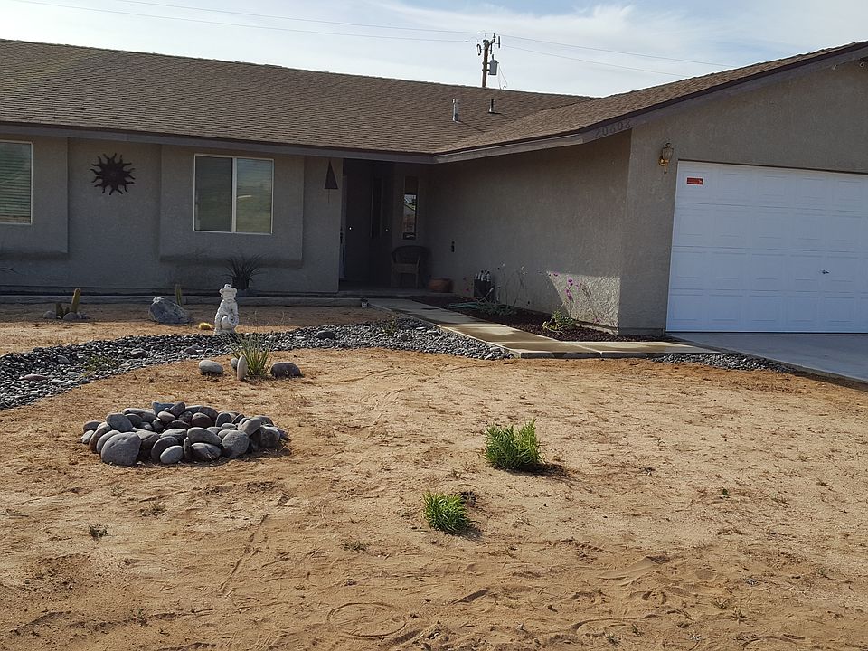New Easy Maintenance Yard