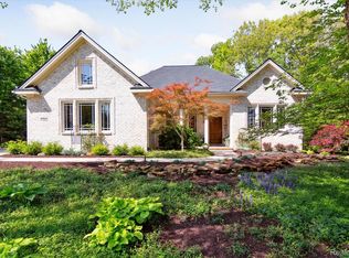 4154 Kangaroo Ct, Pinckney, MI 48169