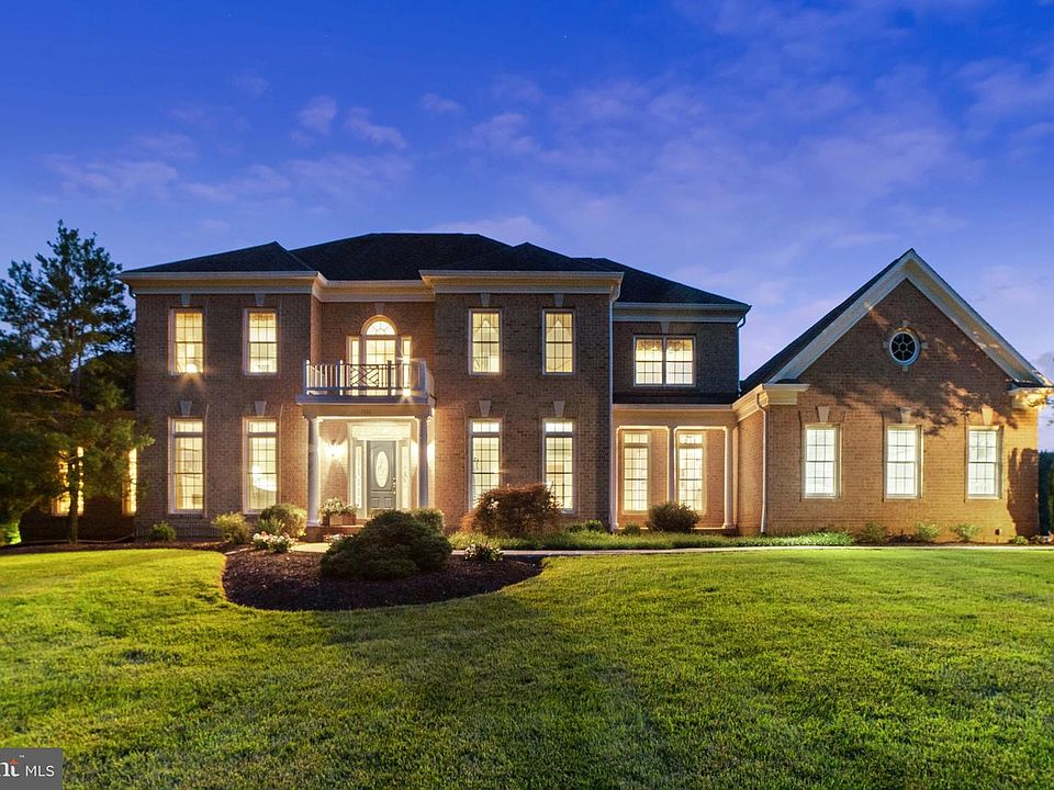 1st image of 7452 Mill House Ln