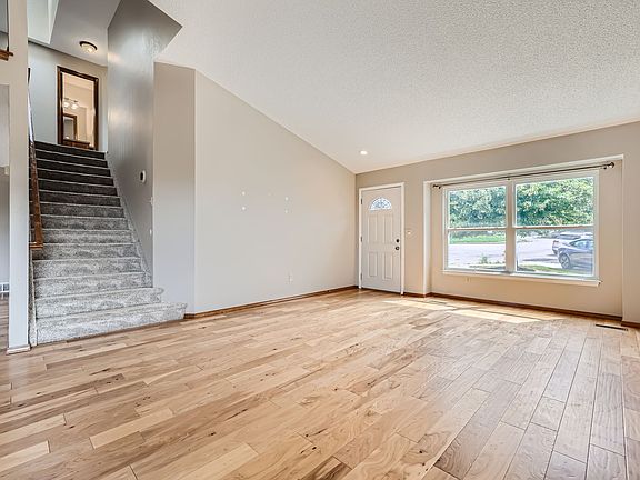 4th image of 7930 Bard Ct