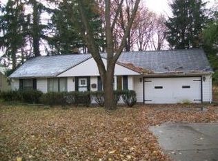 26337 Cranage Rd, Olmsted Falls, OH 44138