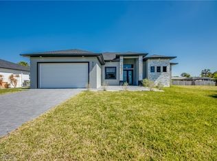 2121 Coral Point Dr, Cape Coral, FL 33990