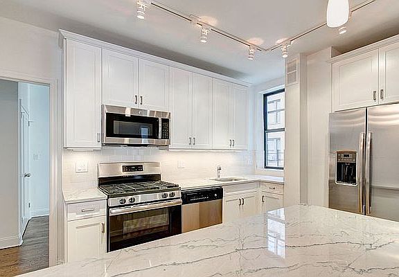 4th image of 222 W 83rd St #2K
