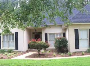 2217 Golfcourse Dr, Albany, GA 31721