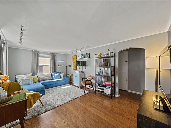 3rd image of 7716 Grand Ave