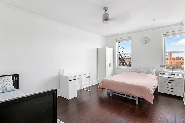 Sold by Compass | media 5
