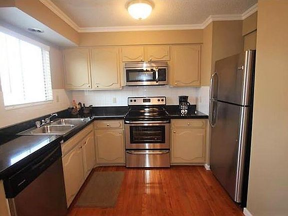 5th image of 8029 E 88th St